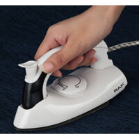 Bàn ủi mini gấp gọn