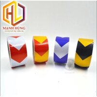 Băng dính phản quang 50m mũi tên đỏ trắng