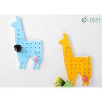 Bảng gỗ đục lỗ treo tường kèm 10 chốt hình lạc đà W-BGĐL-01 tttm