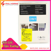 Băng in nhãn Dymo DM-43618 chữ đen nền vàng khổ rộng 6 MM dài 7 mét, sử dụng cho máy Dymo LabelManager.