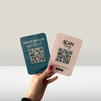 Bảng mã Qr Code kèm đế gỗ 2cm chất liệu mica in các thông tin tài khoản ngân hàng để bàn.