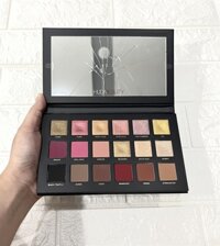 Bảng màu mắt.Huda Beauty Rose Gold Palette Remastered 16,6g - Rose Gold vỡ gương