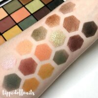 Bảng Phấn Mắt 15 Ô Makeup Revolution London Reloaded Palette Iconic Fever