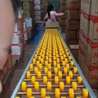 Băng tải con lăn bánh xe