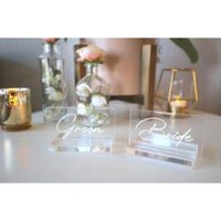 Bảng tên mica để bàn kèm đế, Biển chức danh mica để bàn 80*50*12mm