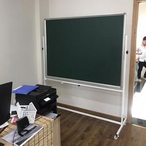 Bảng từ trắng di động 2 mặt lật