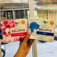 Băng vệ sinh Laurier hàng ngày 72 miếng