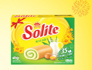 Bánh bông lan cuộn kem vị lá dứa Solite hộp 288g (16 cái)