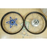 BÁNH CĂM RAIDER SATRIA NIỀNG BANZAI MÀU ĐEN KÈM LÒNG NHÔM CNC XÀI LẠI ĐĨA ZIN ĐÙM MA CROM GẮN VỪA NHƯ ZIN KHÔNG CHẾ