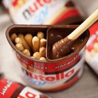 BÁNH QUE CHẤM SOCOLA NUTELLA