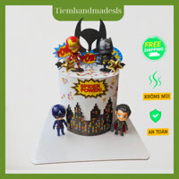 Bánh sinh nhật siêu nhân 2 tầng hình siêu nhân,bánh kem giả bánh sinh nhật giả đạo cụ chụp hình trưng bày