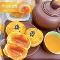 Bánh trứng muối tan chảy