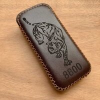 Bao da 8800 - khắc hình con giáp - Màu nâu - Đồ da thủ công Mino Crafts