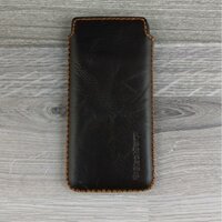 bao da rút dạng blackberry Evolve da bò sáp màu nâu đất