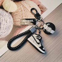Basketball Shoes Keychain Exquisite Pendant Couple Schoolbag Car Key Chain Hanging Ornaments Car decorations TuOc
