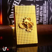 Bật Lửa Dupont Xăng Đá Đính Hình Emblem Nổi Màu Vàng - DP0050