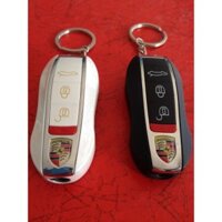 Bật lửa móc khóa ô tô