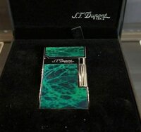 Bật lửa S.T. Dupont Hồng Kông Sơn Mài 2 Lửa Vân Đá Xanh Lục