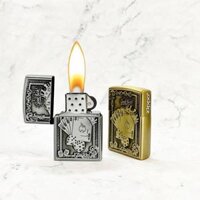 Bật lửa Zippo hình lá bài dùng gas và đá