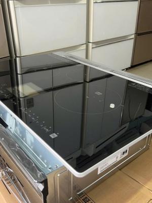 Bếp từ 3 vùng nấu Hitachi HT-N8KTWF