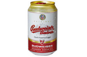 Bia Budweiser Budvar vàng thùng 24 lon x 330ml