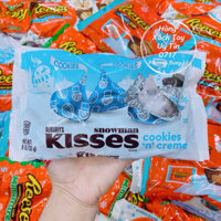 (Bịch 255g) Socola Hershey’s Kisses Snowman hàng chuẩn Mỹ sôcôla Cookies N Creme chocolate