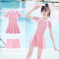 Bikini Kids (10-40kg) Bk08. Bikini  thể thao tay ngắn, kẻ viền trắng, váy xếp ly dành cho bé từ 10-40kg
