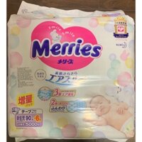 Bỉm Merries nội địa, size Newborn dán - Nhật Bản - (90+6 miếng/Bịch)