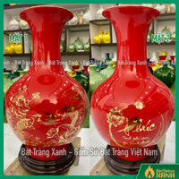 Bình củ tỏi Bát Tràng men đỏ vẽ vàng sen cá phúc, dáng củ tỏi