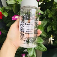 Bình đựng nước cho bé có nắp đậy chống sặc 380ml dùng cho đi học đi chơi nhựa trong - Họa tiết 1