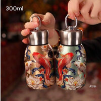 BÌNH GIỮ NHIỆT INOX 316 MINI 300ML CÓ QUAI XÁCH HỌA TIẾT HOA VINTAGE, TUYỂN SỈ