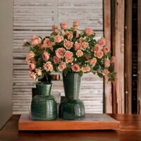 Bình hoa gốm sứ Bát Tràng khắc men xanh dáng đầm – Vẻ đẹp truyền thống đầy tinh tế