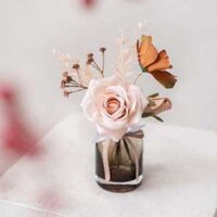 Bình hoa mini decor để bàn giáo viên, bàn làm việc - Lọ hoa giả decor cắm sẵn trang trí  thương hiệu hoa lụa BÔNG BY CAT