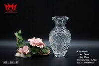 Bình hoa pha lê cổ lọ họa  tiết hình 5 cánh lá của Châu Âu