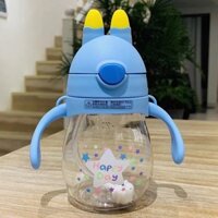 Bình uống nước cho bé