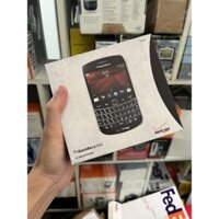 BlackBerry 9930 Nocam không camera nguyên seal nhập từ Mỹ