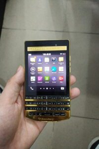 Blackberry porsche design p’9983 graphite gold LikeNew
