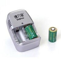 Bộ 2 pin CR2 3v và Bộ sạc