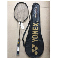 Bộ 2 vợt cầu lông Yonex tặng kèm quả cầu