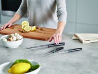 Bộ 3 dao inox 304 kèm vỏ bọc dao Joseph Joseph Elevate – 000726