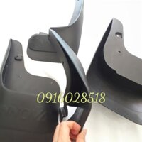 Bộ 4 chắn bùn theo xe Toyota INNOVA 2008-2013(hàng cao cấp)