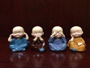 Bộ 4 chú tiểu để xe hơi cầu an