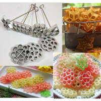 Bộ 4 Khuôn Gang Trắng Làm Bánh Nhúng Kèm 4 Que Cầm Thương Hiệu Dragon  4 khuôn 4 kiểu khác nhau