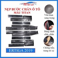 Bộ 8 nẹp bước chân trong ngoài ô tô Ertiga 2019 mẫu titan