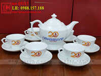 Bộ ấm chén dáng đèn thần Aladin trắng in logo mã QT117