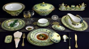 Bộ bàn ăn Minh Long Hoàng Cung Hoàng Liên – 82 sản phẩm