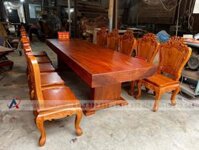 Bộ bàn ăn nguyên khối 300x98x15cm và 10 ghế louis gỗ gõ đỏ đục tay đẳng cấp (Anh Hoàng, Nghệ An)