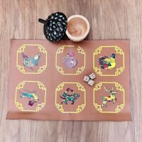 Bộ Bầu Cua Tôm Cá BÀN DA SIMMILI Xúc Xắc GỖ CAO CẤP - LynhDecor Free in Logo