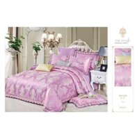 bộ chăn ga gấm cực đẹp,hàng chuẩn từng đường kim mũi chỉ,một bộ gồm một chăn có ruột,hai gối,một ga phủ siêu đẹp luôn