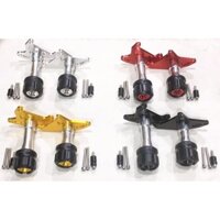 Bộ chống đổ CNC ở gác chân sau cho xe máy.
